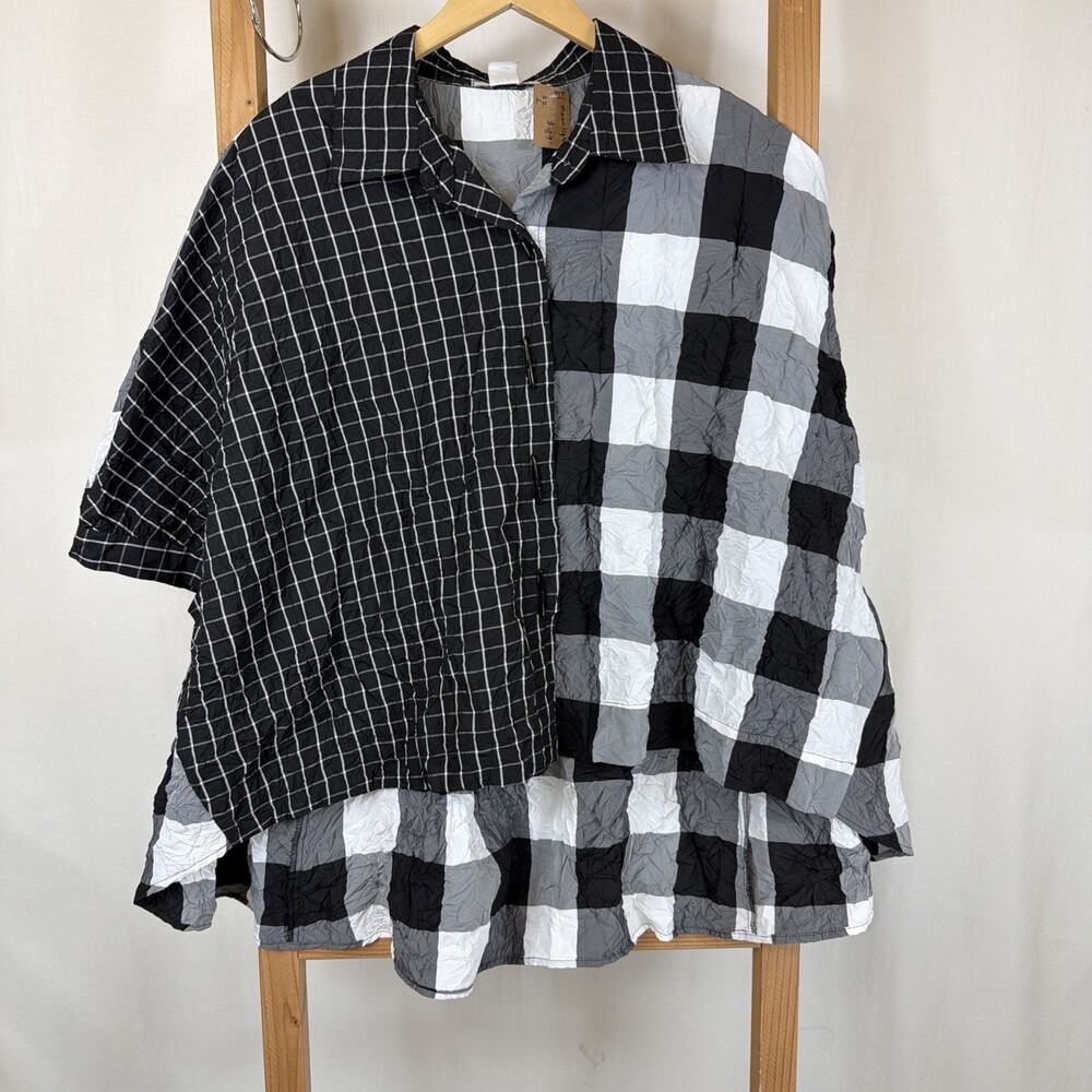 Moonlight Black White High Low Hem Oversize Top #1216 Size LARGE
